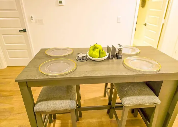 2Br 1 Queen 2Full 1 Sofa Q Beds Dwntwn Med Center- Unit A