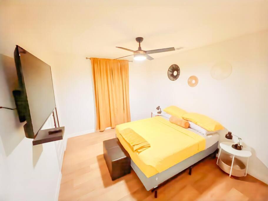 2br 1 Queen 2full 1 Sofa Q Beds Dwntwn Med Center- Unit A