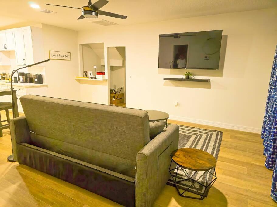 Ferienhaus 2br 1 Queen 2full 1 Sofa Q Beds Dwntwn Med Center- Unit A