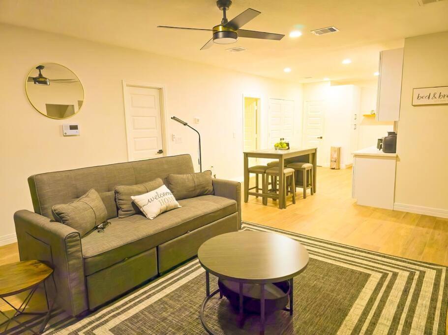 2br 1 Queen 2full 1 Sofa Q Beds Dwntwn Med Center- Unit A * Houston